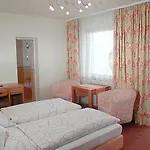Hotel Alpenblick Garni 3*